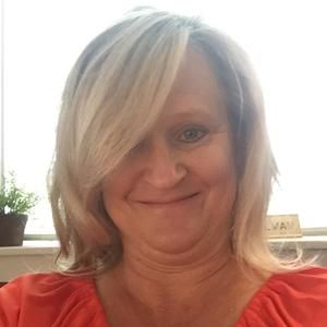 Meet your Posher, Gina