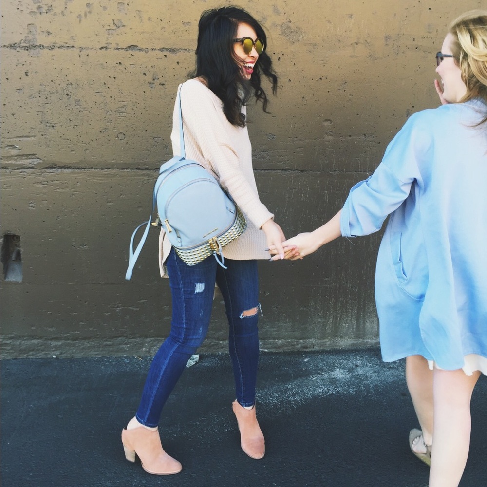 Meet your Posher + Closet Info ✨