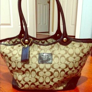 Large Authentic Coach bucket bag.