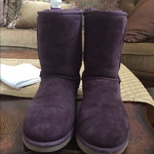 Classic Short style UGGS in PLUM color