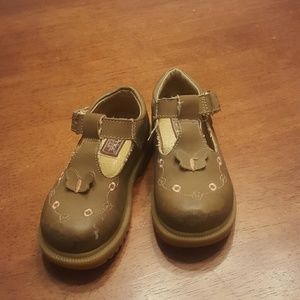 Girls dress shoe size 6 1/2