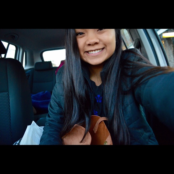 Meet your Posher, Rebekah - Picture 1 of 1