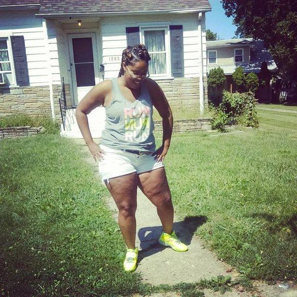 Meet your Posher, Ariel - Picture 1 of 1