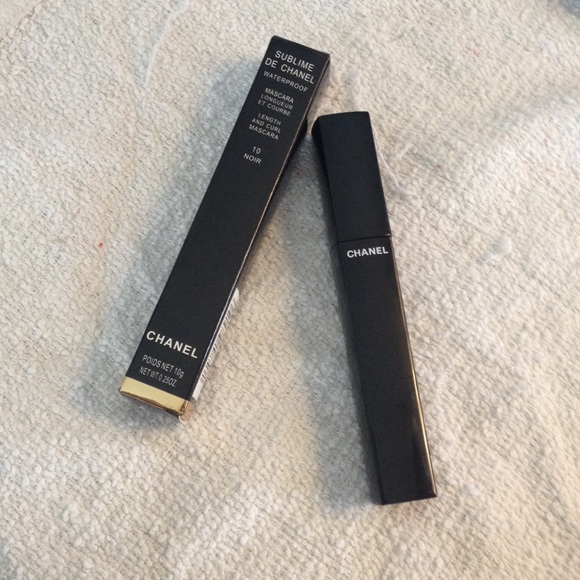 Chanel Mascara (length and curl) in Noir