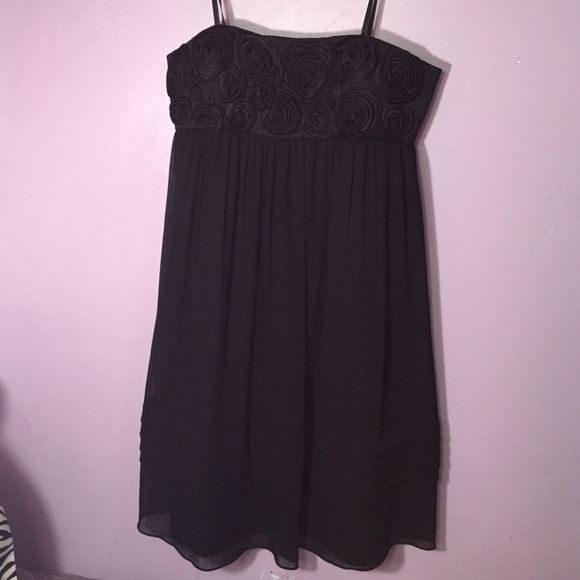 black flowy dress