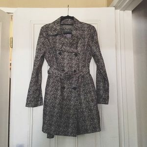 • Patterned Rain Coat •