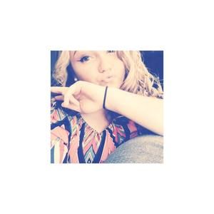 Meet your Posher, Ariana