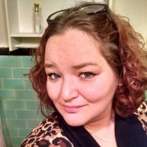 Meet your Posher, Holly