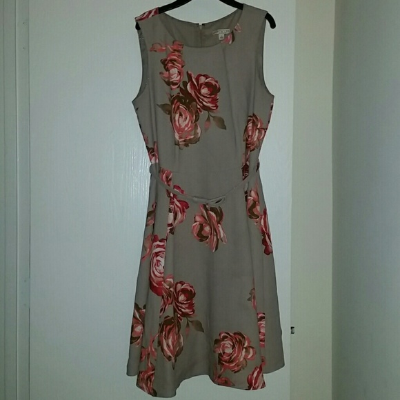 Eva Mendes floral dress