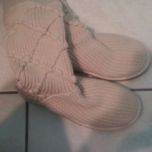 Knitted ugg