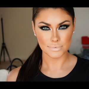 Meet your Posher, Ieva