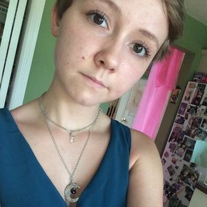 Meet your Posher, Isabel