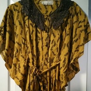 Vintage top- lace collar