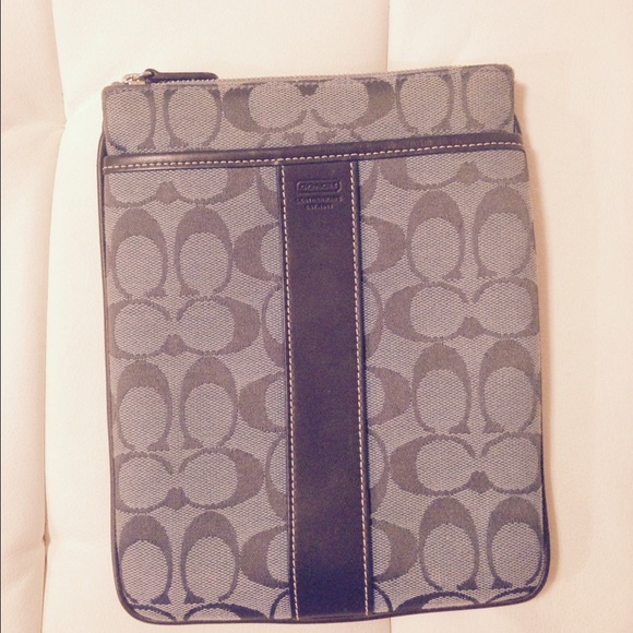 Coach swing pack - missing strap