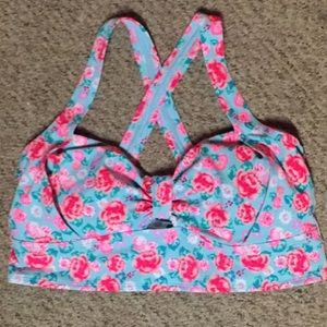 🤑 PLUS SIZE swim top.