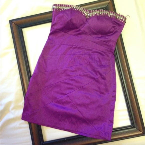 Dress - Picture 2 of 2