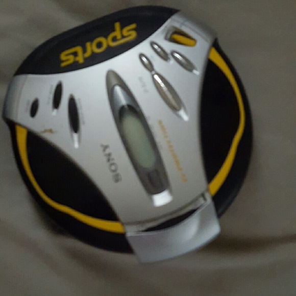 CD player - Picture 1 of 1