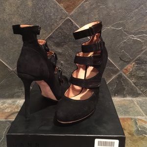 L.A.M.B "Giorgio" Black Suede Strappy Pump