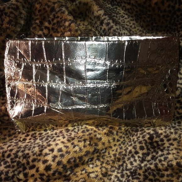 Large Gold Clutch - Picture 1 of 1