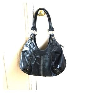 Super cute black purse :)