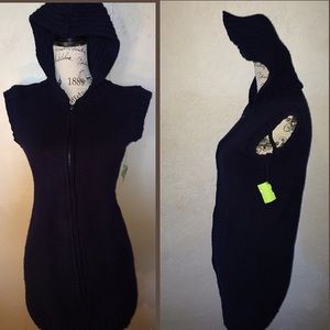 Wool Hoodie Sweater with. no sleeves