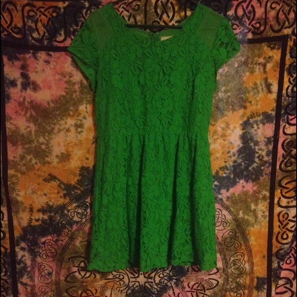 UO green lace dress