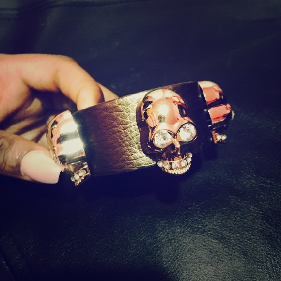BRONZE BROWN BIG SKULL BRACELET ; adjustable.