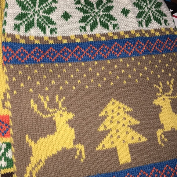 Nordic fair isle reindeer snowflake winter scarf - Picture 3 of 3