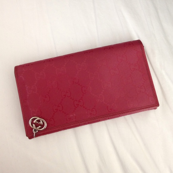 SALE Authentic Gucci Magenta Wallet
