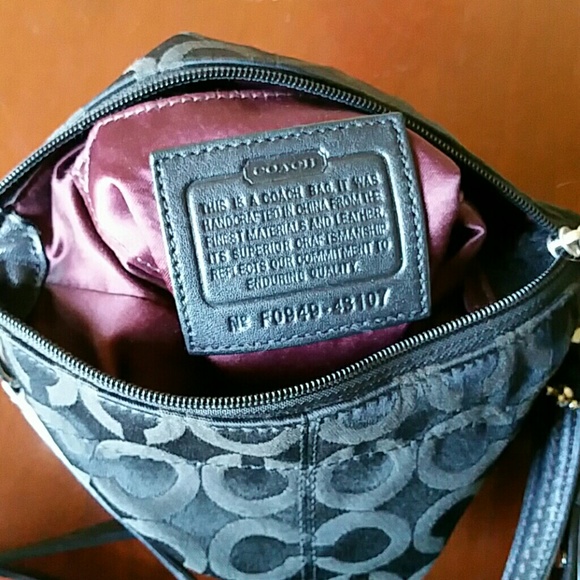 SOLD - Authentic Coach Crossbody - Picture 2 of 4
