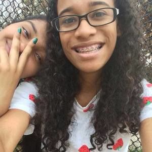 Meet your Posher, Joya