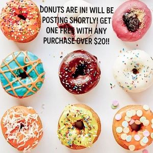 🍩SQUISHY DONUT KEYCHAINS ARE IN! GET URS NOW! 🍩