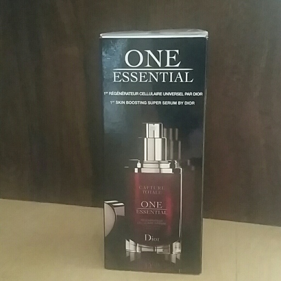 Dior Capture Totale One Essential serum