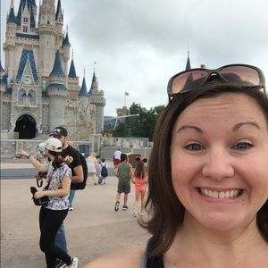 Meet your Posher, Danielle