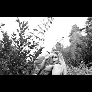 Meet your Posher, Bay