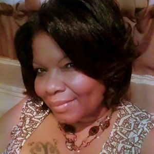 Meet your Posher, Pamela