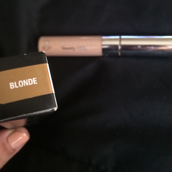 Anastasia Tinted Brow Gel - Picture 2 of 3