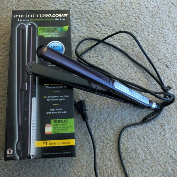 Infiniti Pro by conair 1 inch flat iron