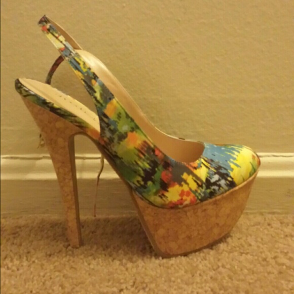 Heels - Picture 2 of 3