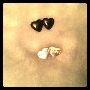 Black & silver heart earrings.