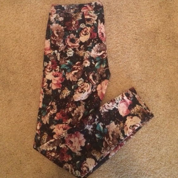 Zara floral pants
