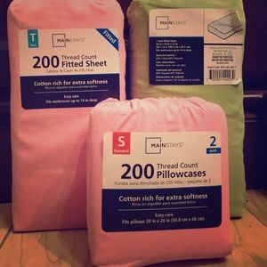 Fitted Sheets and Pillow Cases