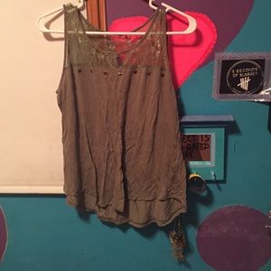 A cute green flowy top.