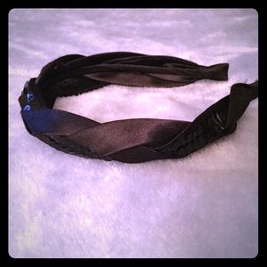 Black braided headband.