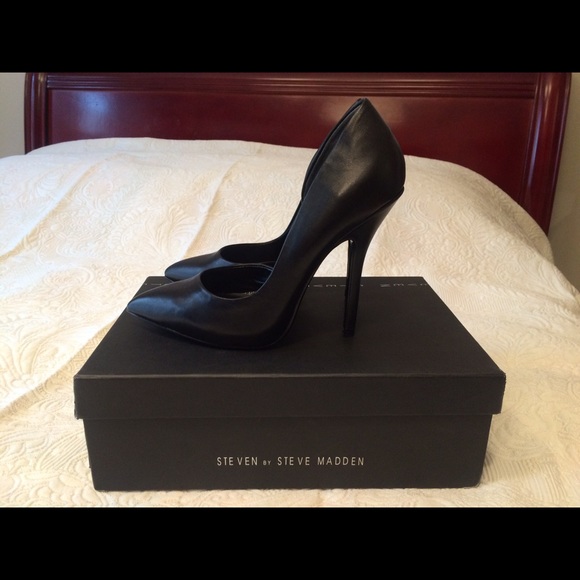 Steve Madden pumps