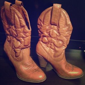 Bongo cow girl boots