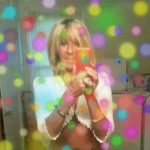 Meet your Posher, Evelyn