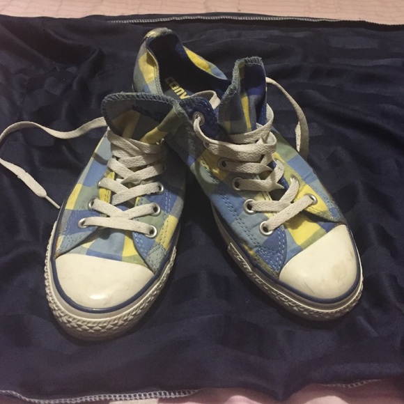 Low checkered Converse