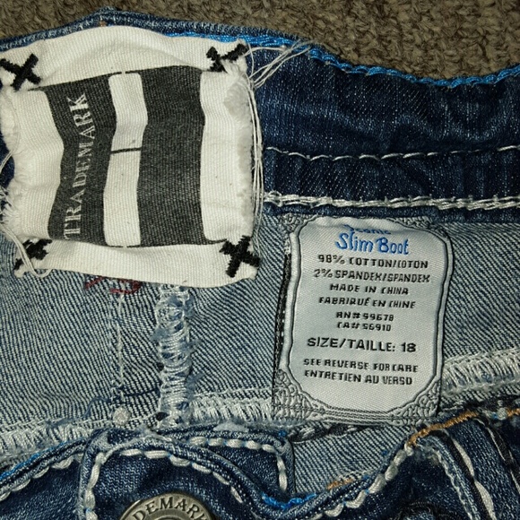 SOLD IN BUNDLE - Women's Plus Size Jeans - Picture 2 of 4