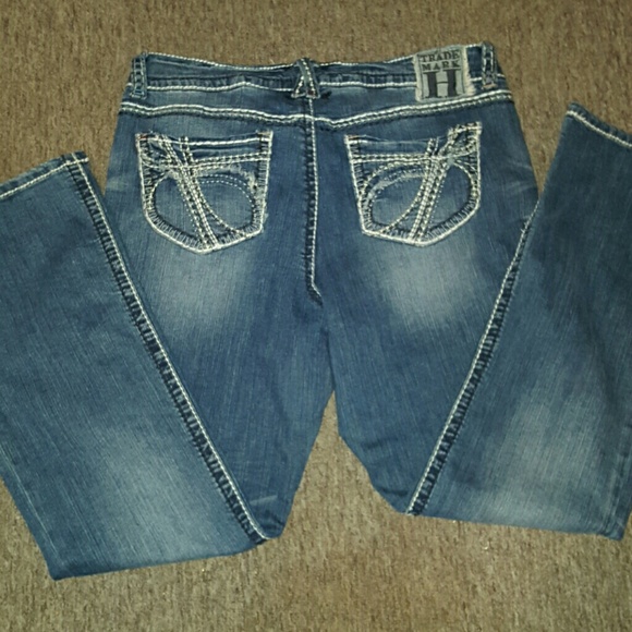 SOLD IN BUNDLE - Women's Plus Size Jeans - Picture 3 of 4